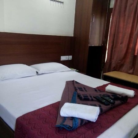 Hotel Dewans Residency Майсуру Екстер'єр фото